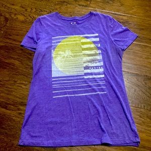 Oakley t-shirt
